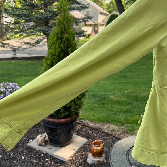 Top - Picture 4 of 8